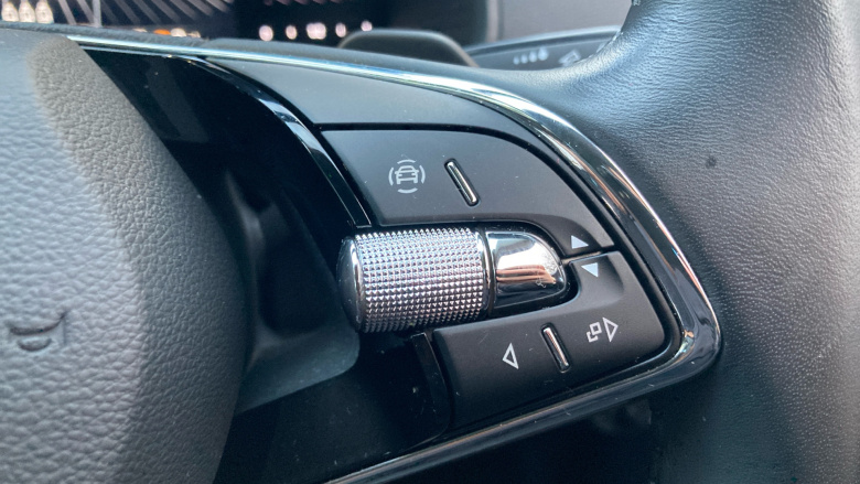 Skoda Karoq 1.5 TSI SE L 5dr DSG Petrol Estate